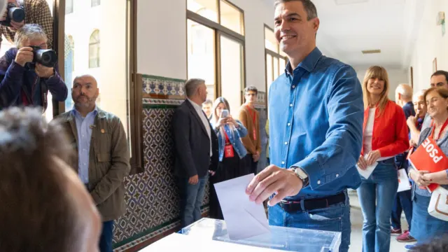 A pesar de todo, el PP logra solo dos escaños más que el PSOE y Sánchez despeja el peligro para su legislatura