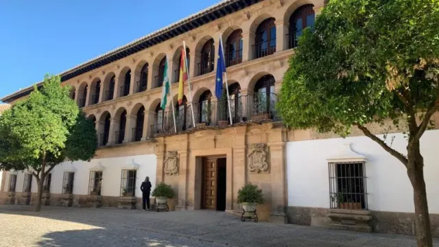 Cambios de titulares en las delegaciones de Seguridad Ciudadana, Universidades, Gestión Tributaria y Educación de Ronda