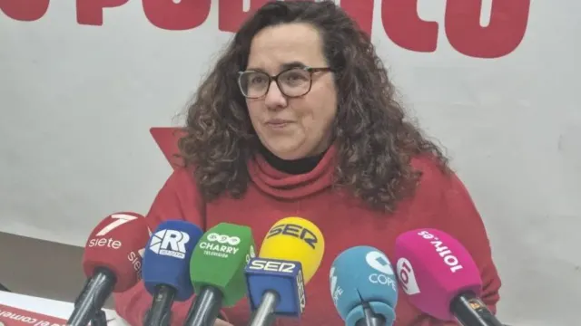 La portavoz de ‘Con Ronda’ critica las “malas formas” de la alcaldesa en los plenos… aunque “ya se ha acostumbrado”