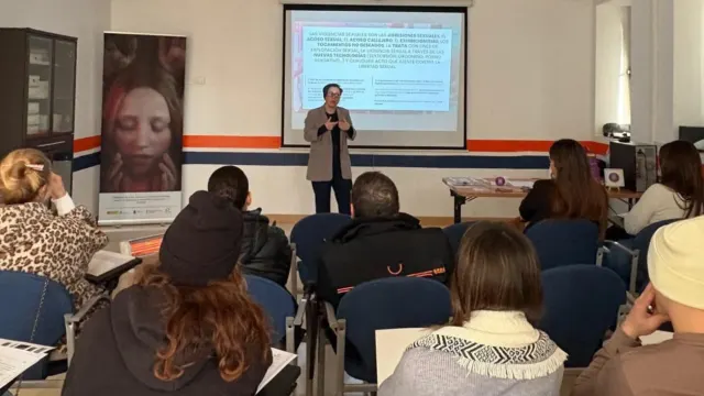 Nueva sesión formativa para entidades adheridas a la Red Violeta en Ronda