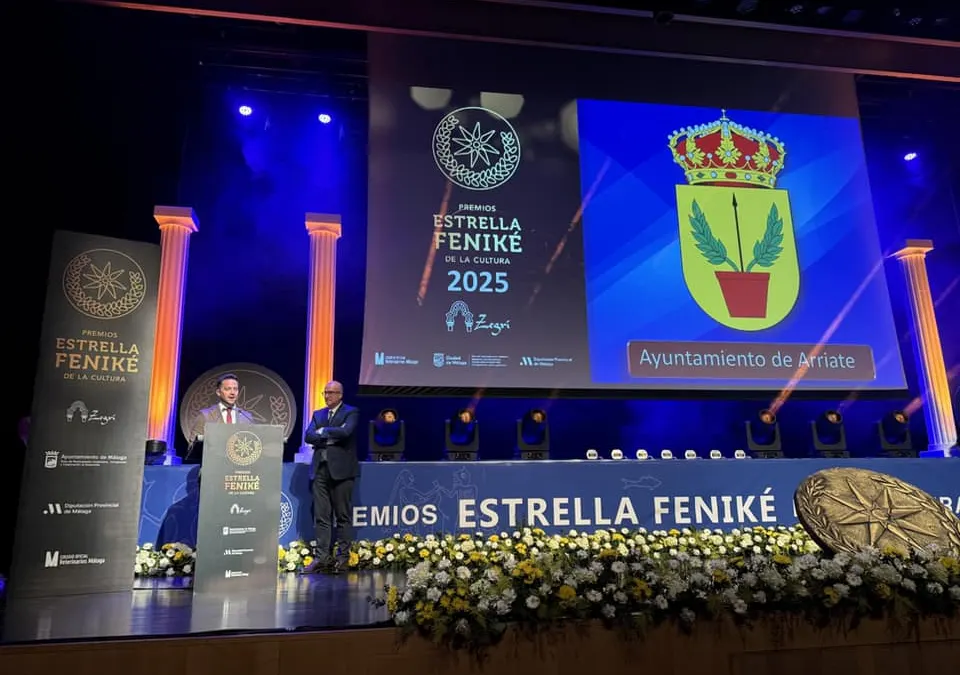 Arriate, referente cultural en la provincia: el Ayuntamiento recibe el premio Estrella Feniké de la Cultura 2025