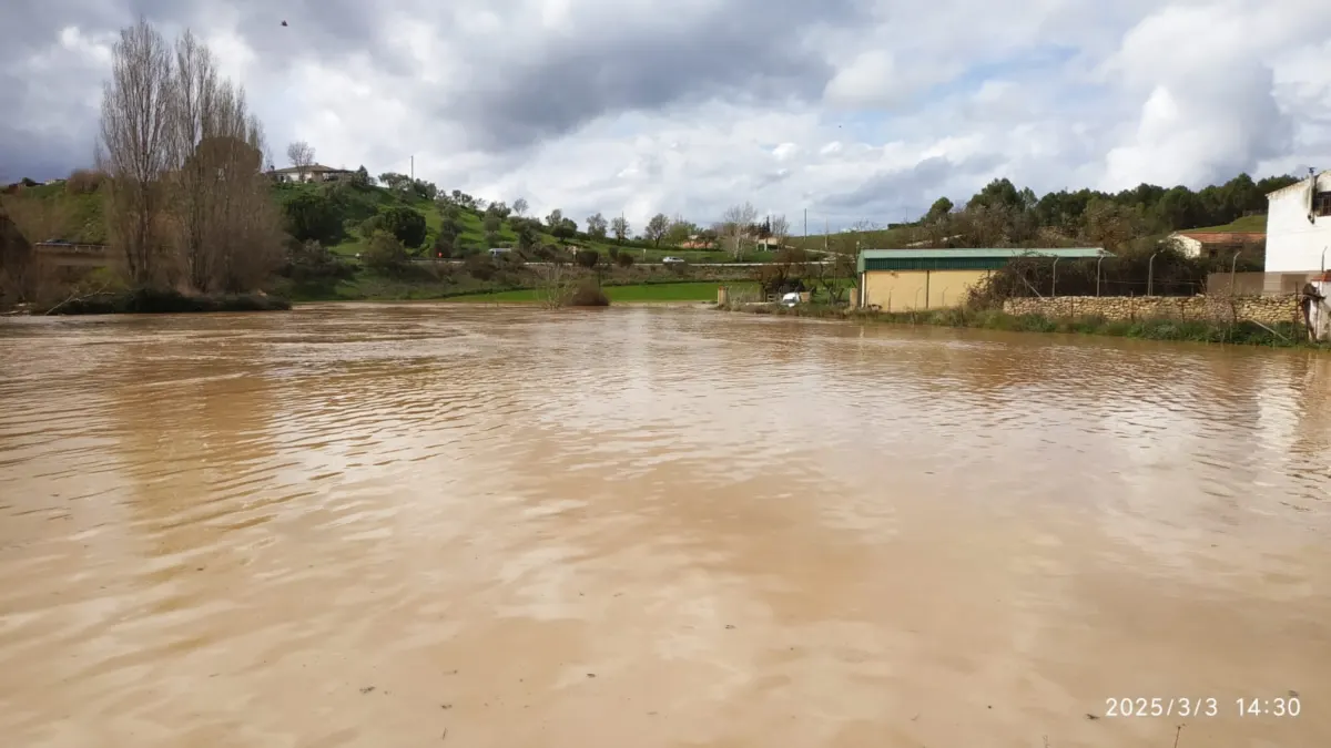 La Aemet sube a nivel rojo la zona de Ronda. La población de la comarca recibe el mensaje de alerta EsAlert por las lluvias
