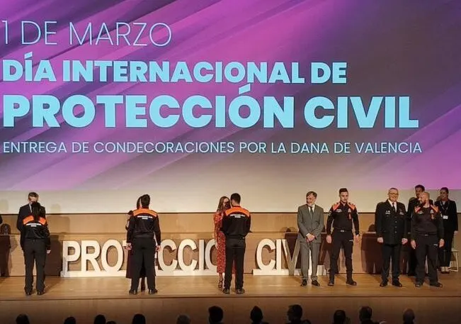 Condecorados en Valencia cinco voluntarios de Protección Civil de Ronda