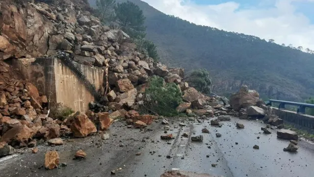 Mazazo a la Serranía: La doble circulación de la A-397 no se recuperará hasta finales de septiembre o incluso octubre