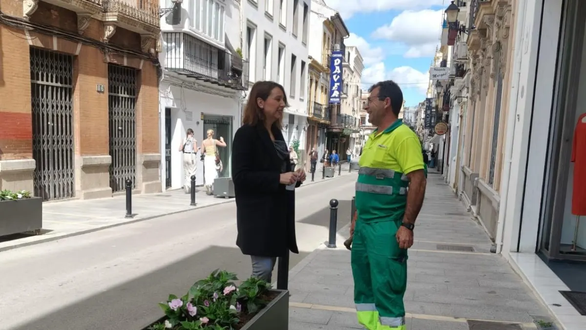 Actuaciones para mejorar las zonas ajardinadas de Ronda para la la Semana Santa