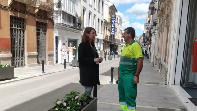 Actuaciones para mejorar las zonas ajardinadas de Ronda para la la Semana Santa