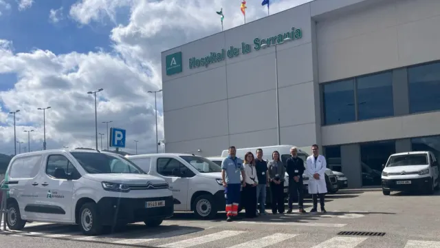 El Área Sanitaria Serranía de Málaga renueva la flota completa de transporte de material de sus centros sanitarios