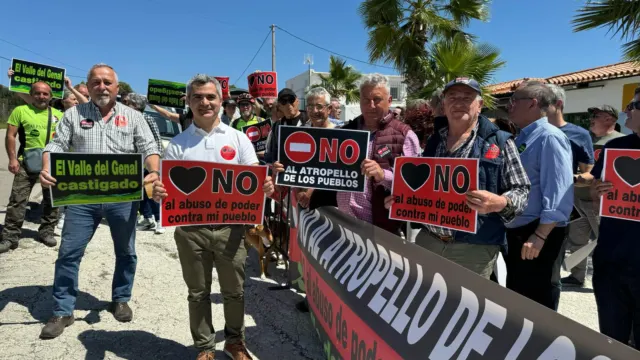La Diputación y el Ayuntamiento de Estepona dejan a Genalguacil aislado durante su feria
