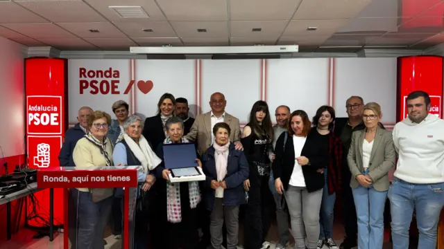 El PSOE de Ronda celebra el Día del Trabajador reconociendo a colectivos y personas ejemplares