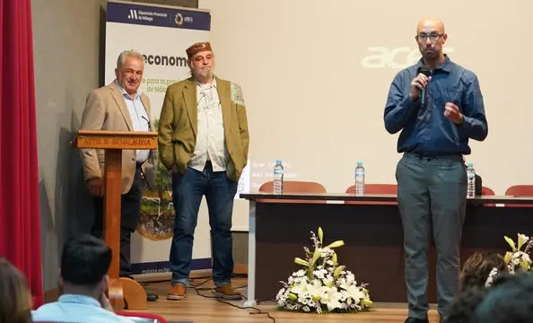 Benalauría pone en marcha el primer centro de comunicación comunitaria rural de España, Valle Genal Media (VGM)