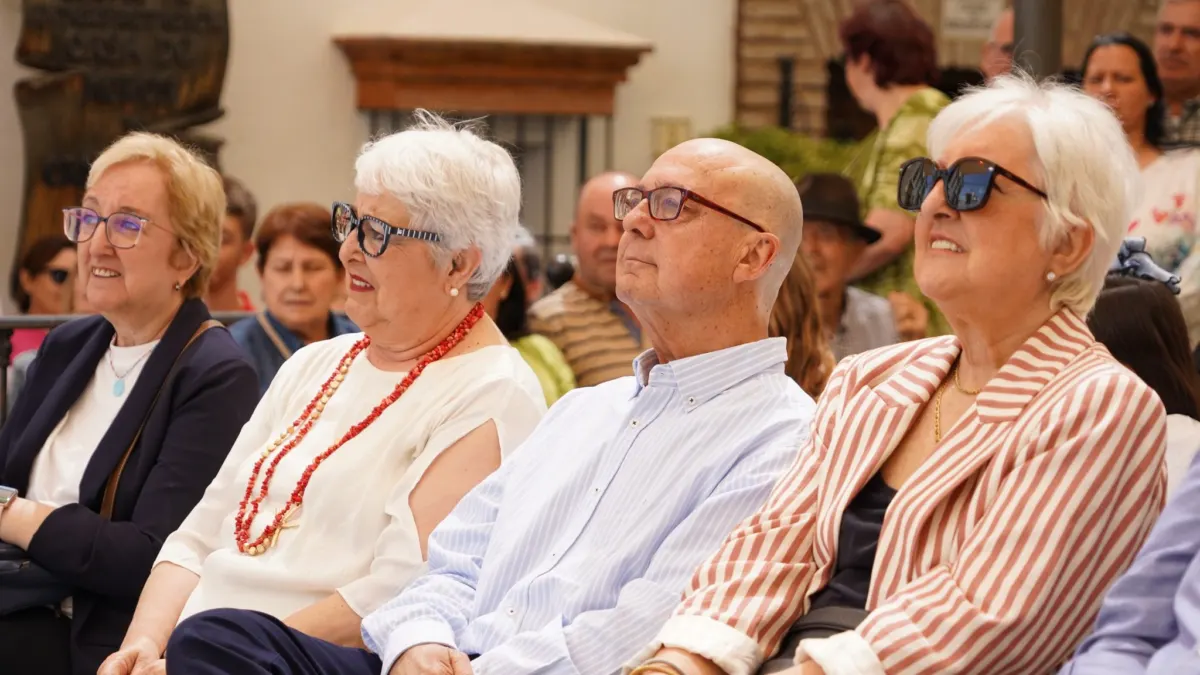 Emotivo homenaje de Benalauría a Jesús Parra, médico del pueblo durante 35 años