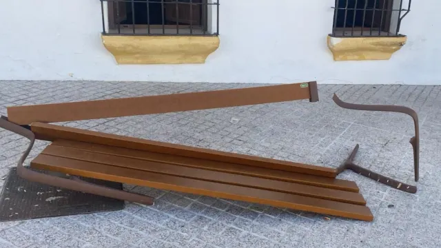 FOTONOTICIA. Acto vandálico en Ronda, ahora en la barriada Padre Jesús