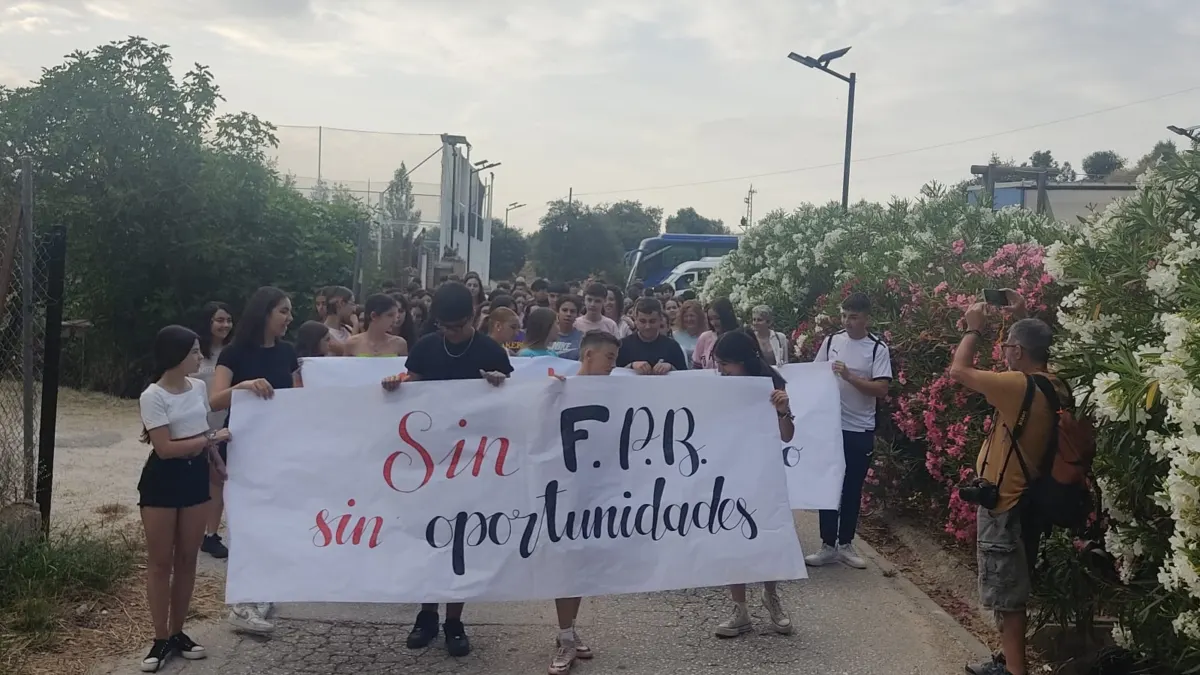 El Valle del Genal se moviliza por el derecho a la educación