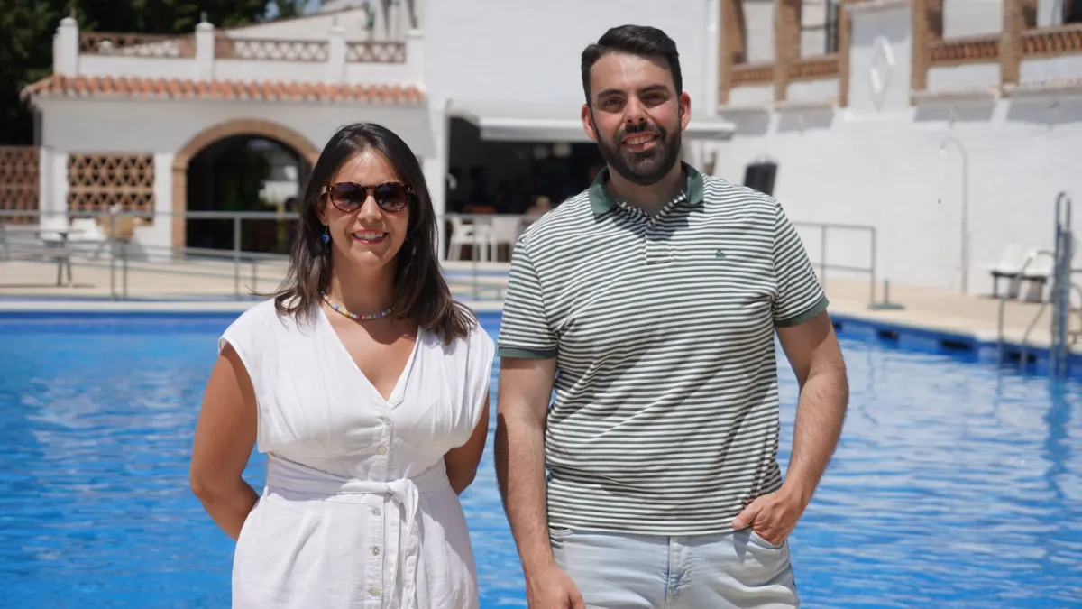 Jubrique inaugura la temporada de verano con la apertura de su renovada piscina municipal