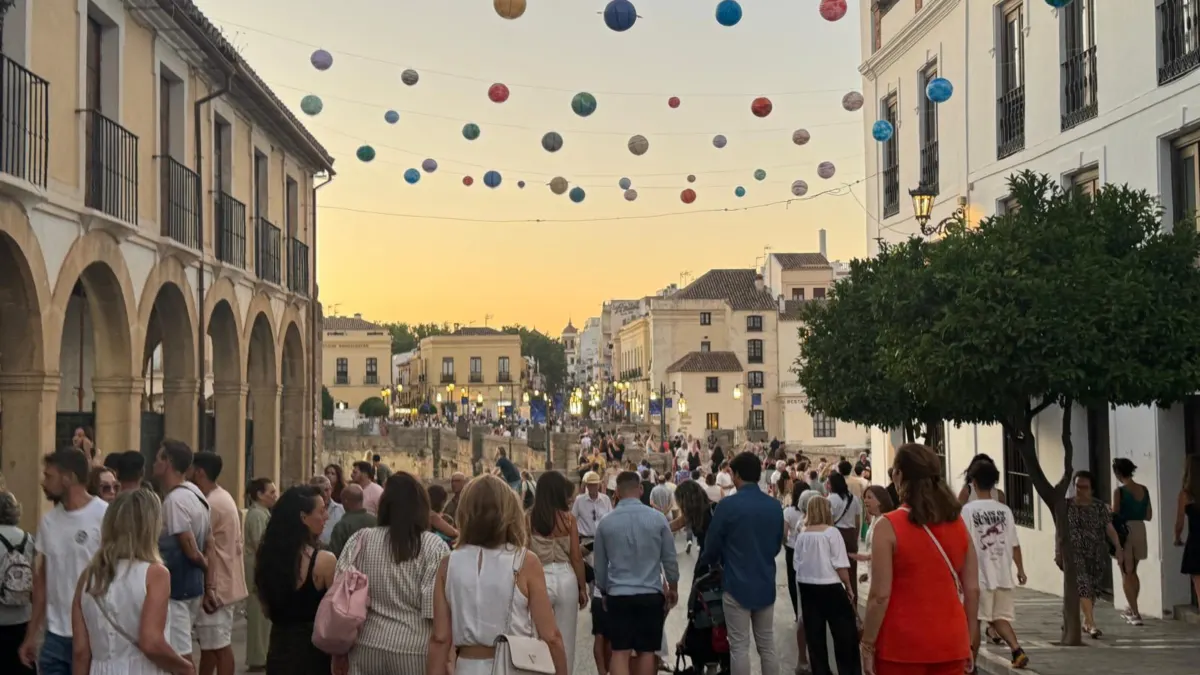 La Noche en Blanco de Ronda vuelve a reunir a cientos de personas