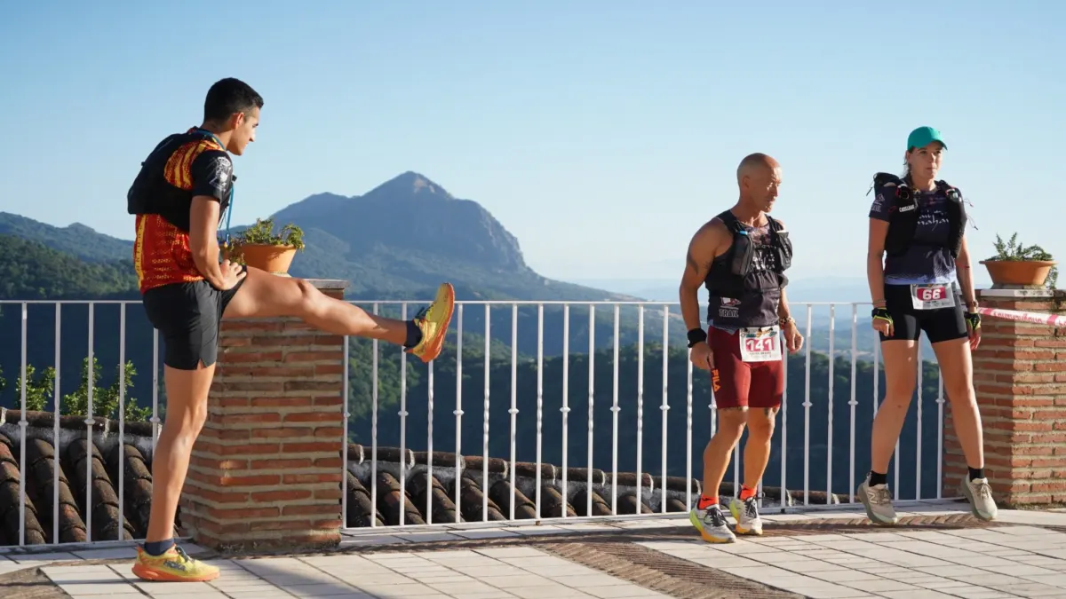 Una noche de deporte y naturaleza en el corazón del Genal