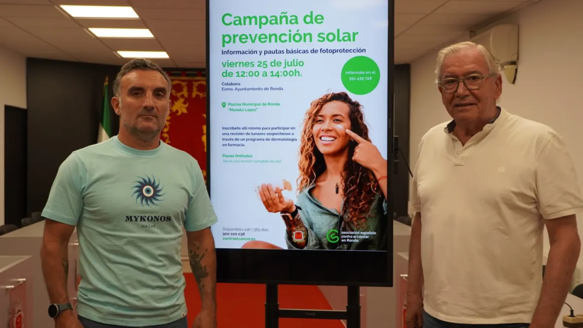 Vuelve la campaña contra el cáncer de piel en la piscina municipal ‘Manolo López’