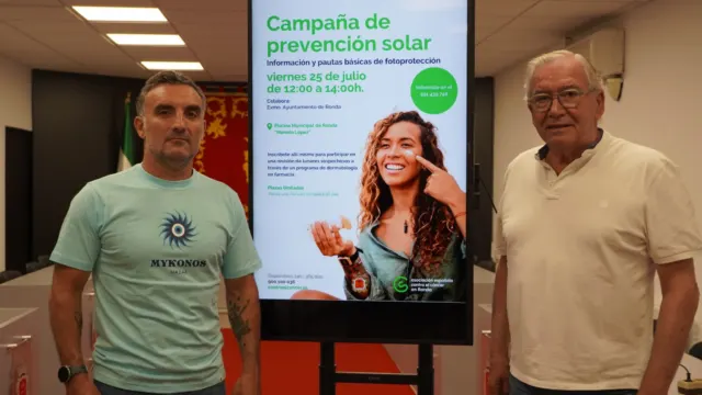 Vuelve la campaña contra el cáncer de piel en la piscina municipal ‘Manolo López’