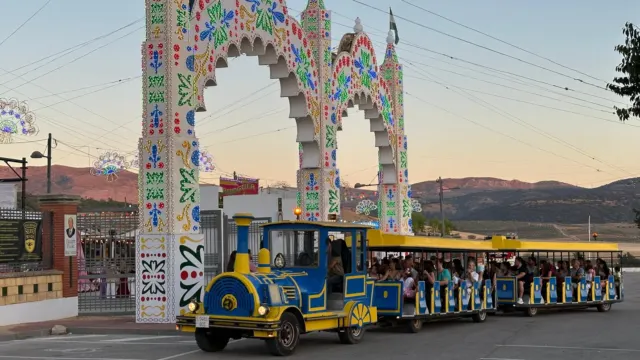Trenecitos y autobuses conectarán el centro de Ronda con el Recinto Ferial