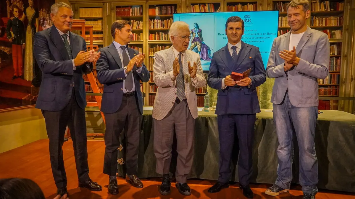 Morante de la Puebla, distinguido por la Real Maestranza de Ronda