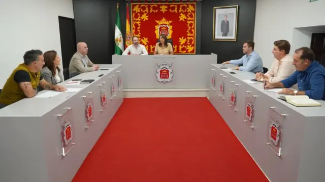 La negativa del PP de Ronda a ayudar a las autoescuelas para que la ciudad no se quede sin los exámenes de tráfico llega a la Diputación de la mano…