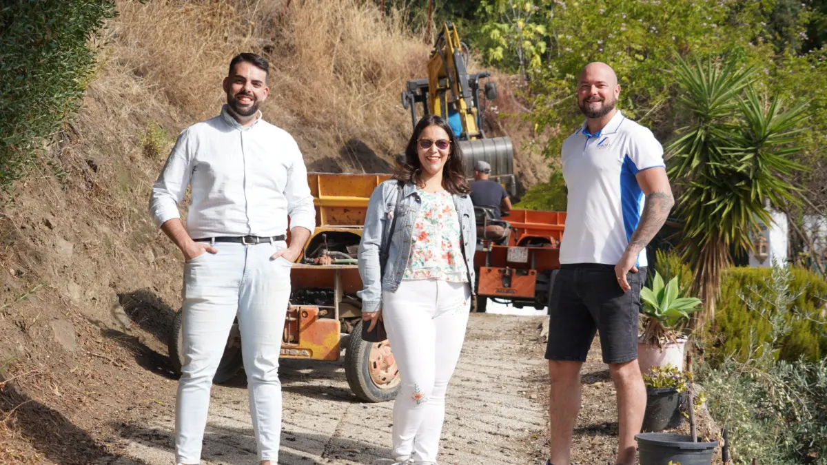 El Ayuntamiento de Jubrique realiza trabajos de mejora en el sendero de ‘La Solana’