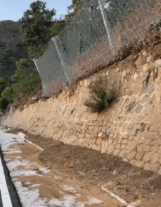 Denuncian nuevas fracturas en la recién reabierta carretera de Ronda a San Pedro Alcántara