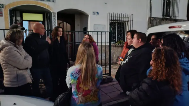 Desalojan a cuatro familias en la barriada de la Uva de Ronda por riesgo de colapso de los muros tras las obras del futuro aparcamiento