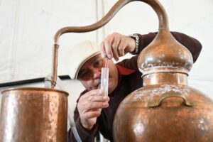 Jubrique, donde el invierno huele a aguardiente