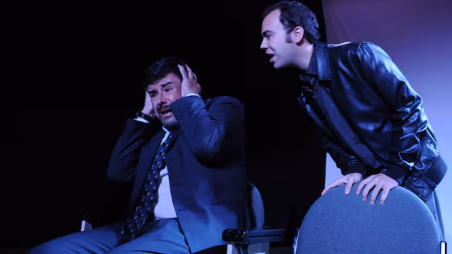 Unicaja trae a Ronda la representación teatral ‘La Cosmética del Enemigo’ a cargo de Teatro de la Miseria