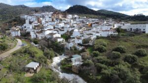 Alpandeire registra 323 litros por metro cuadrado, la cifra más alta de la provincia