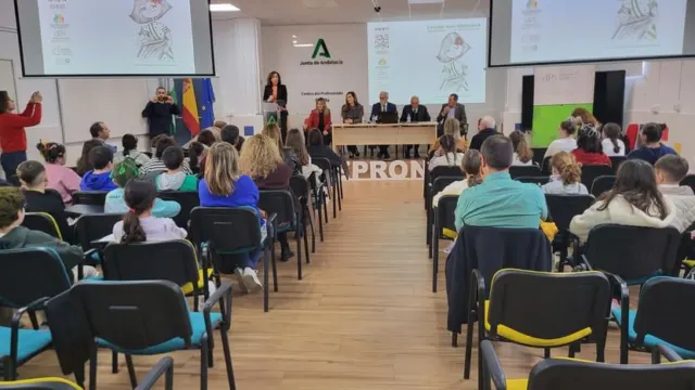 Presentan en Ronda «Crecer con derechos», el libro ilustrado que explica la Ley de Infancia y Adolescencia a los más pequeños