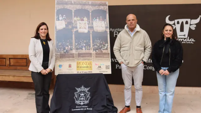 Un cartel inspirado en la película Carmen rodada en la ciudad hace un siglo anunciará Ronda Romántica