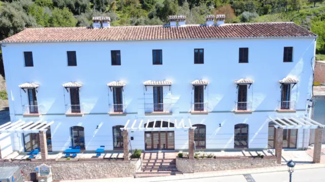 Dormir sobre el Genal: Jubrique inaugura su balcón al valle