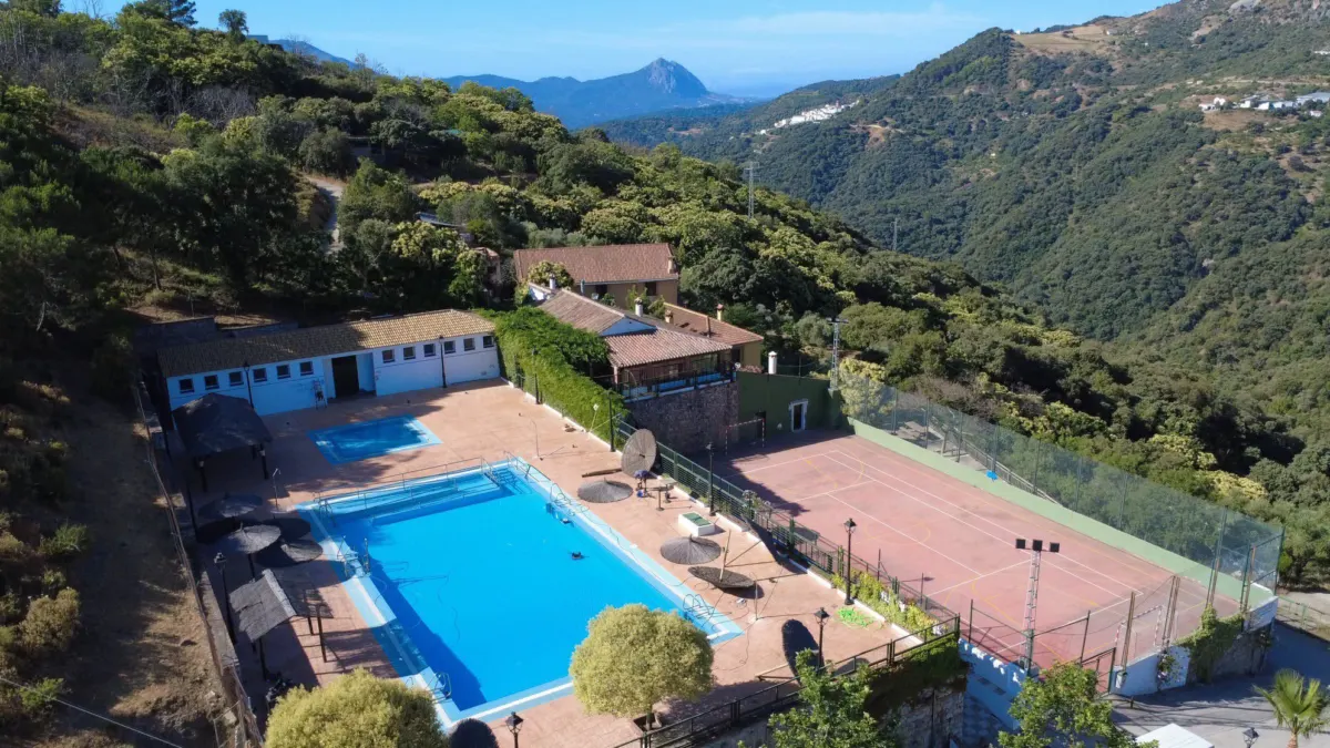 La piscina municipal de Benalauría abrirá el próximo sábado