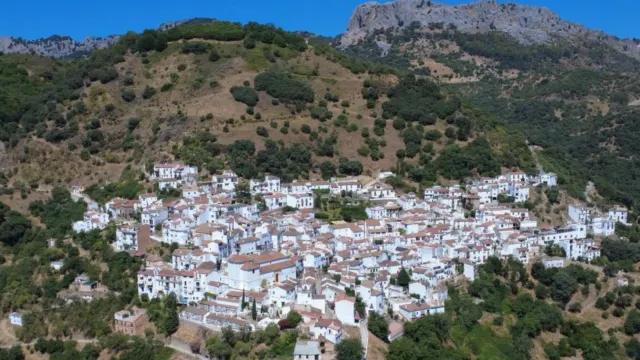 Benalauría
