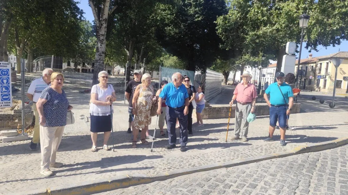 Un problema que se enquista en Ronda: vecinos se quedan en tierra sin poder subir al autobús urbano por falta de capacidad