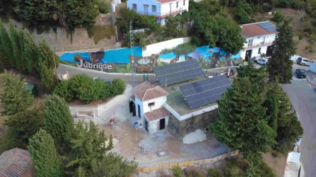 Jubrique acondiciona y mejora el mirador de la ‘Era La Llaná’