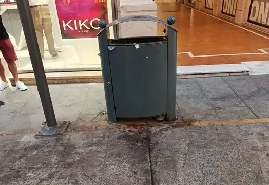 Una cabalgata mediocre, calles sucias y una inauguración descafeinada empañan el arranque de la Feria de Ronda