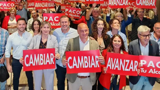 En un salón abarrotado y con un enorme respaldo comarcal, Cañestro se presenta como candidato a la Alcaldía de Ronda para «liderar el cambio que…